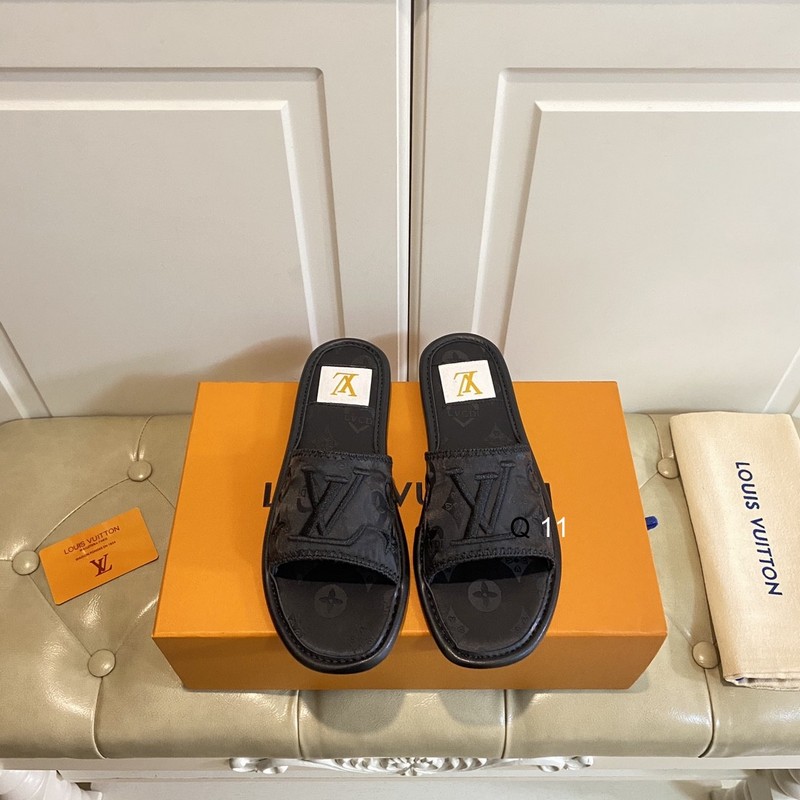 LV Men's Slippers 119